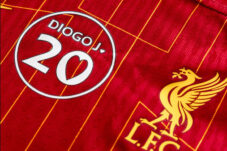 Nama Diogo Jota akan terpasang di jersey Liverpool