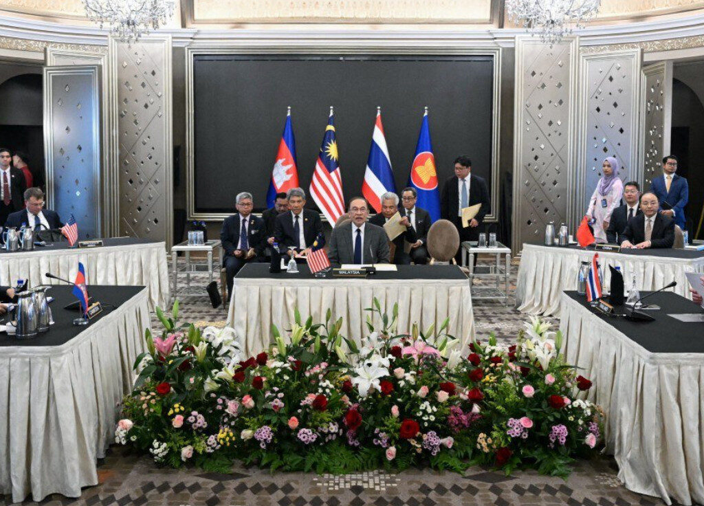 Pertemuan PM Malaysia dan PM Kamboja serta Thailand membahas kondisi perang dan peluang gencatan senjata