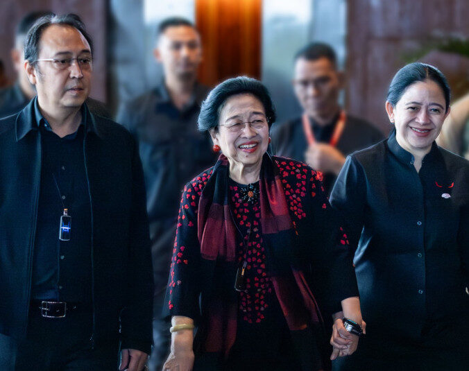 Megawati Soekarnoputri, Puan Maharani dan Prananda Prabowo saat Bimtek PDIP