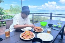 Olahan rajungan yang menjadi menu andalan di Rumah Makan Victorius, Kampung Teluk Alulu, Maratua. (Zuhrie/BT)