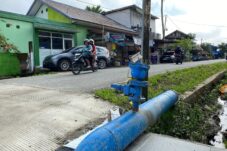 Pipa air bersih milik Perumda Batiwakkal yang berada di Jalan Mawar, Tanjung Redeb. (Sulaiman/BT)