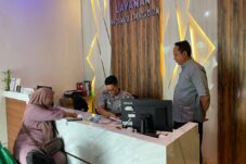 Pelayanan di Kantor Imigrasi Kelas III Tanjung Redeb. (Sulaiman/BT)