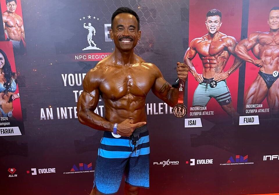 Atlet binaraga Berau, M Lalu Ridwan, usai penyerahan medali perunggu di Evolene Indonesia Championship 2025 di Bali, Sabtu (5/7/2025).