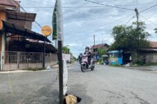 Kondisi jalan berlubang di Jalan Cempaka IV, Tanjung Redeb. (Sulaiman/BT)