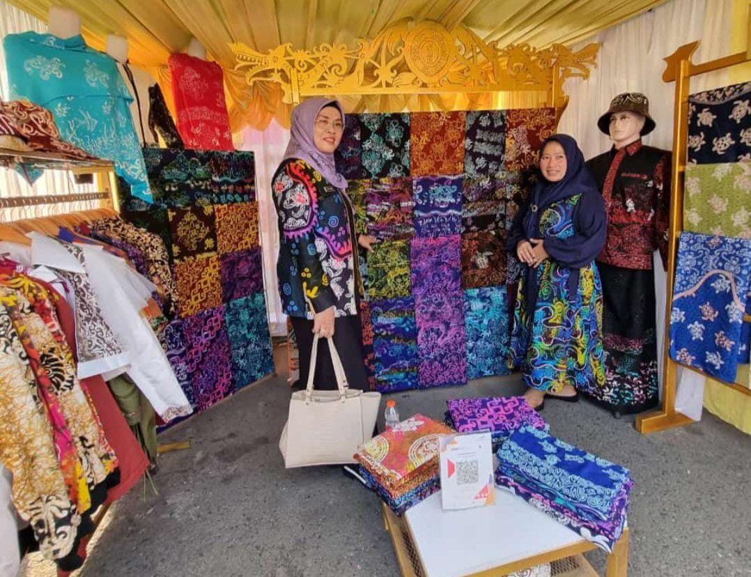 Pameran produk Batik lokal dalam gelaran Batik Berau Fest 2024 yang dilaksanakan di Tepian Ahmad Yani, Tanjung Redeb