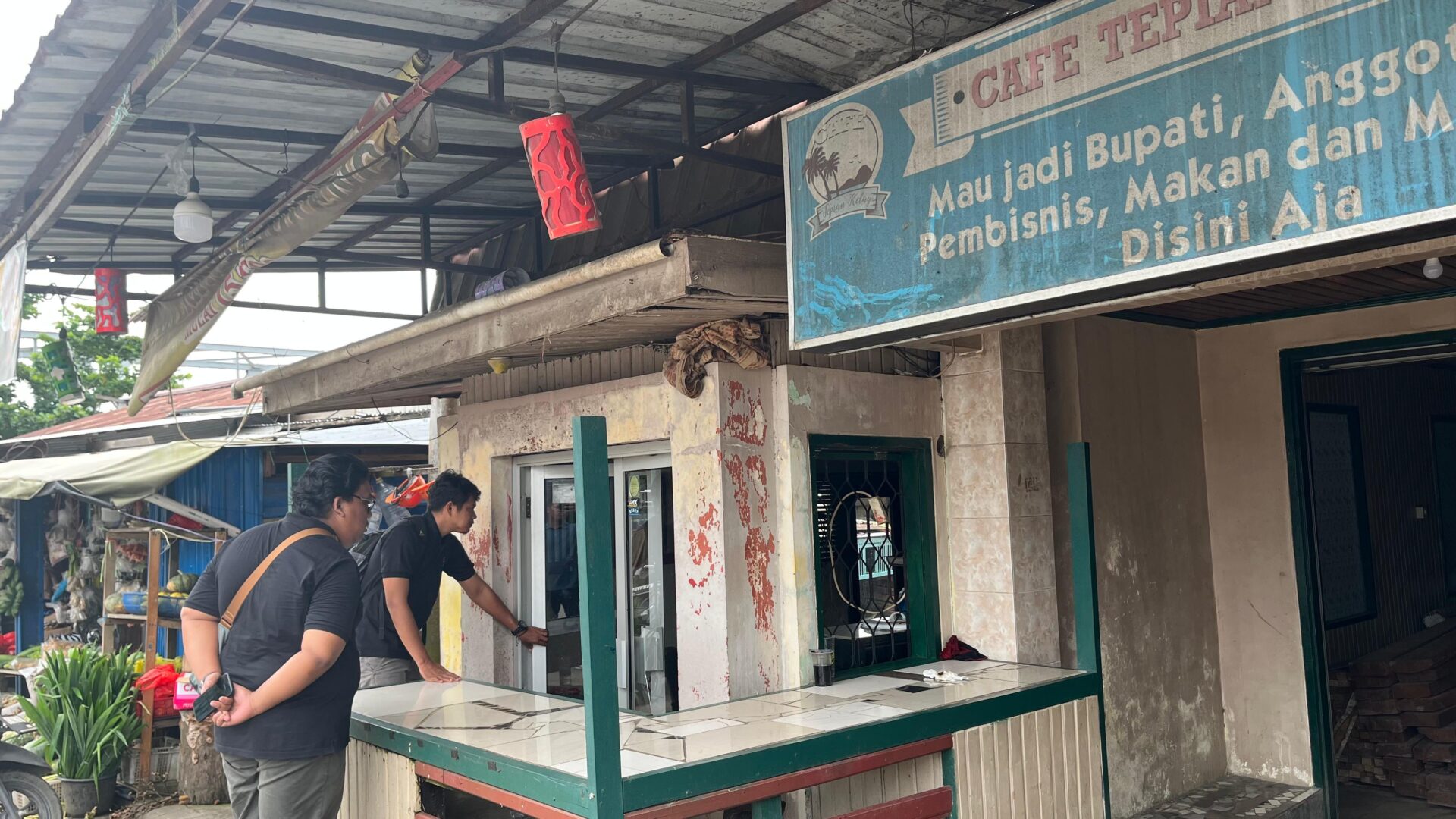 Kondisi lapak ayam potong terduga teroris yang ditangkap polisi di Jalan Milono Tanjung Redeb