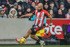Pemain Brentford Bryan Mbeumo
