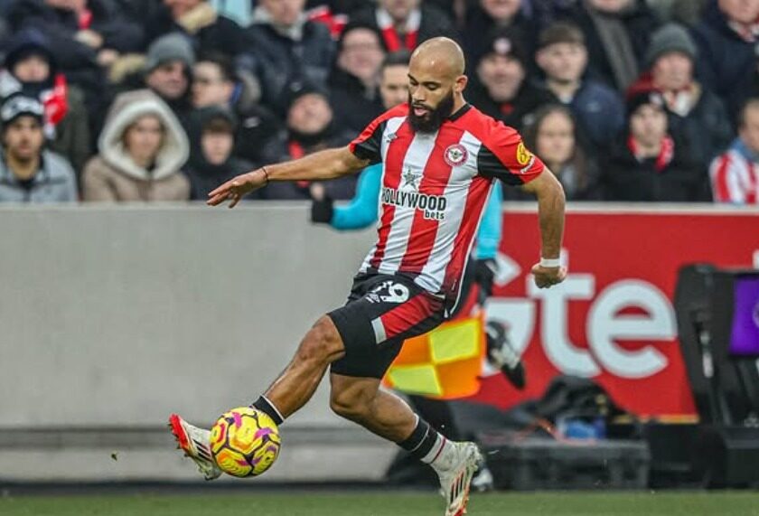 Pemain Brentford Bryan Mbeumo