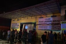 Damkar berhasil padamkan kebakaran bangunan Pusat Laundry di Jalan Gunung Panjang, Tanjung Redeb,