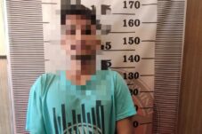 HE saat diamankan di Polsek Gunung Tabur bersama barang bukti sabu.