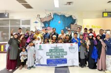Kedatangan atlet panahan Berau yang berlaga di Fornas 2025 NTB disambut Ketua DPRD Berau, Dedy Okto Nooryanto, dan Kepala Dispora Berau, Amiruddin, di Bandara Kalimarau.