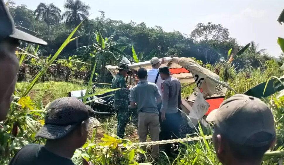 Pesawat latih jatuh di Ciampea, Bogor, Jawa Barat pada Minggu 3 Agustus 2025.