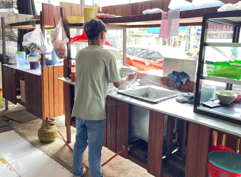 Pedagang di Berau tak naikan harga meski gas melon sedang langka dan harganya naik