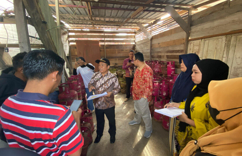 Diskoperindag Berau melakukan sidak di agen dan pangkalan gas melon