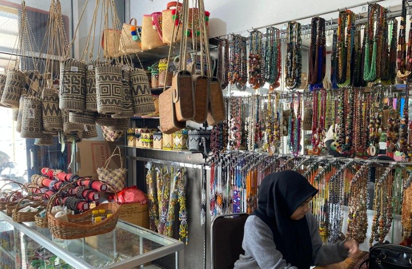 Toko Oleh-oleh khas Berau, Dayak Jet Shop