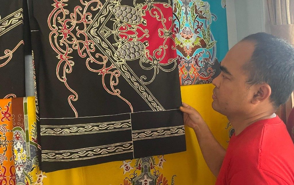 Cerita Mochammad Shodik kembangkan batik Mosho