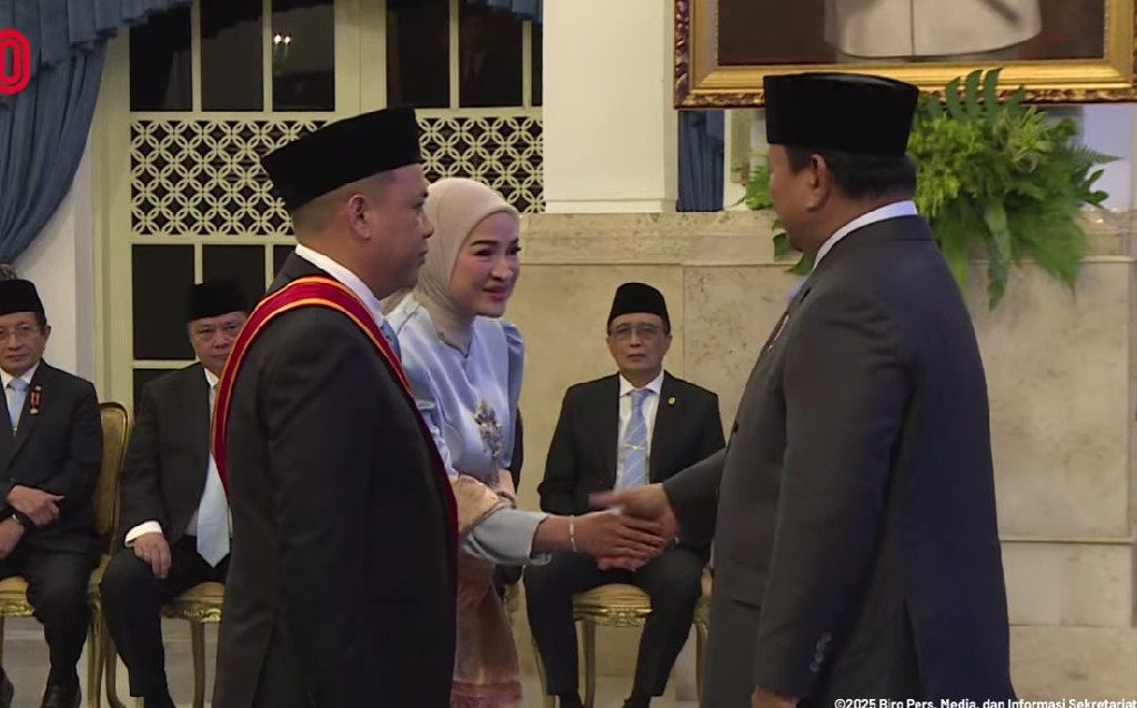Pengusaha Haji Isam dapat penghargaan Bintang Mahaputera Utama dari Presiden Prabowo