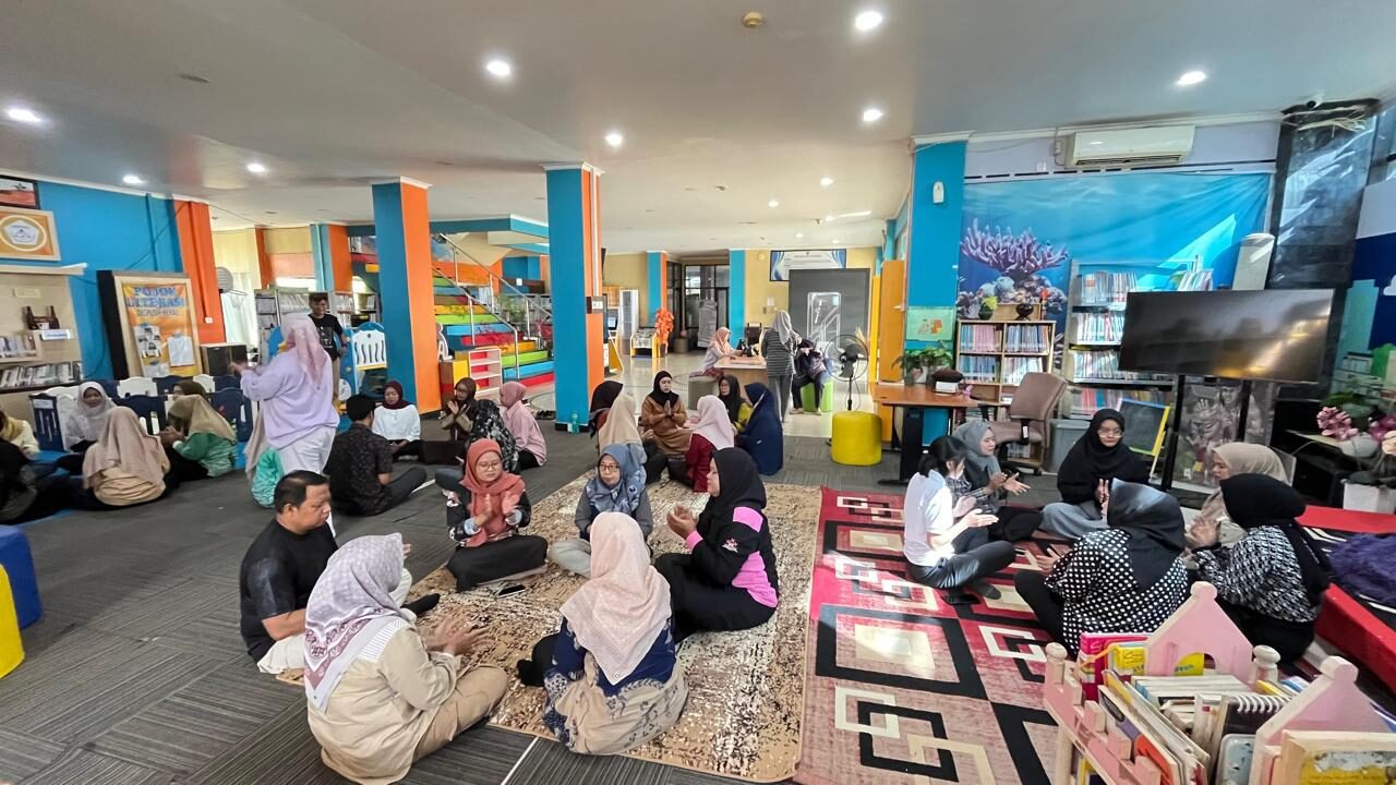 Dispusip Berau menggelar pelatihan bertutur untuk guru dan pustakawan. Foto: Istimewa.