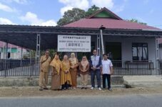 Diskoperindag Berau saat mengunjungi Rumah Produksi Sabun Giring-giring beberapa waktu lalu.