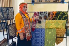Kepala Bidang Bina Usaha Jasa Pariwisata dan Ekonomi Kreatif Disbudpar Berau, Nurjatiah.