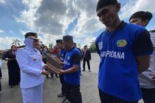 Warga Binaan Pemasyarakatan menerima remisi dari pemerintah. (SULAIMAN/BT)