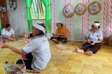 Perajin produk anyaman Berau.