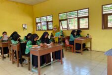 Aktivitas belajar mangajar di SMKS Maarif, Tanjung Redeb.