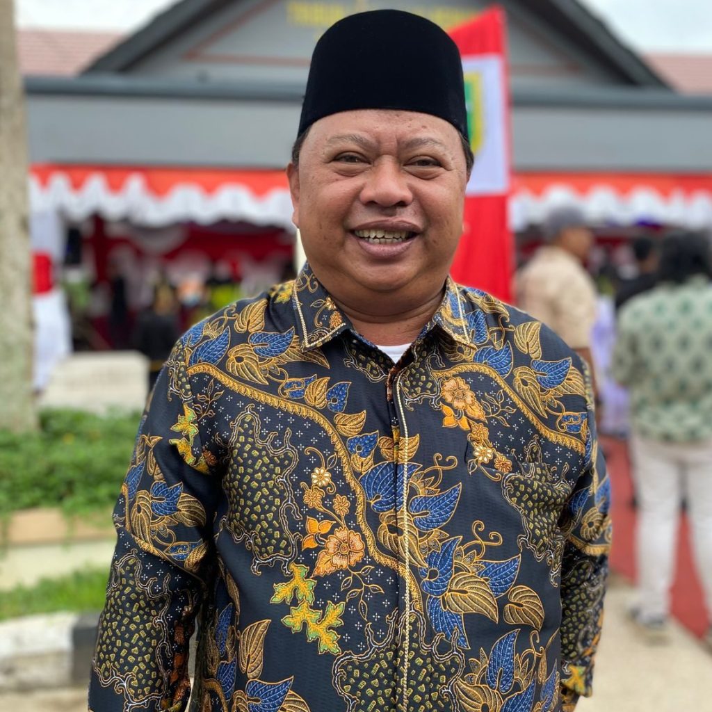 Kader Partai NasDem, Madri Pani, usai menghadiri upacara HUT ke-80 RI di GOR Pemuda Tanjung Redeb. (Sulaiman/BT)