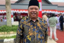 Kader Partai NasDem, Madri Pani, usai menghadiri upacara HUT ke-80 RI di GOR Pemuda Tanjung Redeb. (Sulaiman/BT)