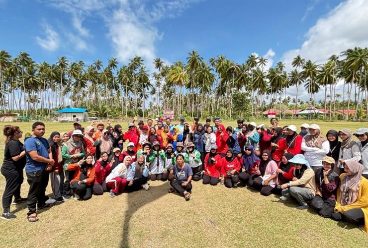 DPMK Bersama merayakan Hari Kemerdekaan bersama masyarakat Kecamatan Biduk-Biduk, Minggu (17/8/2025).