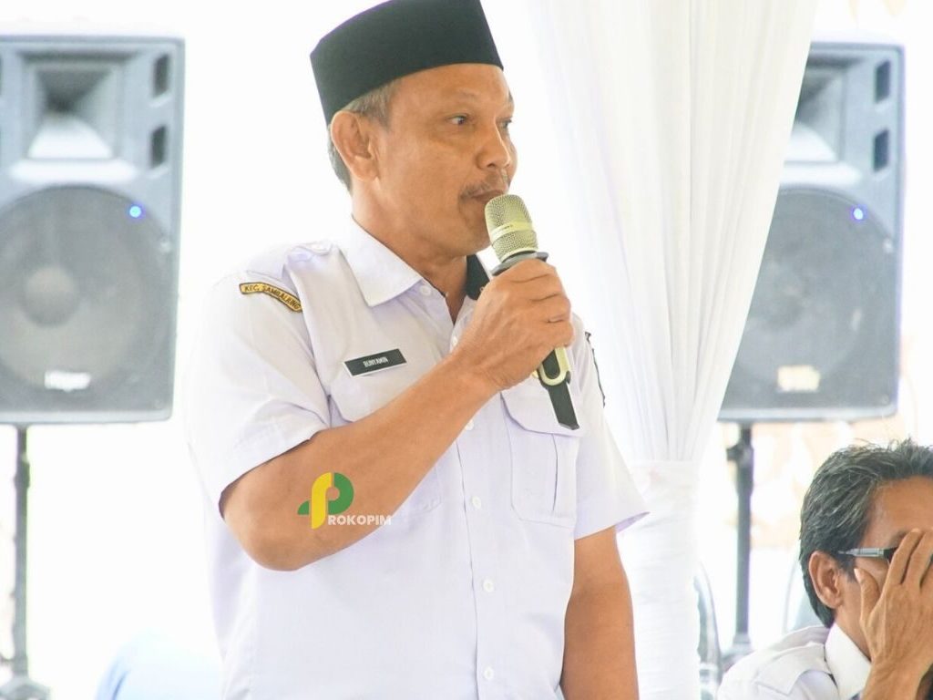 Kepala Kampung Sukan Tengah, Bunyamin.