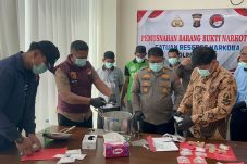Polres Berau Musnahkan Sabu Hampir 1 Kilogram dari 5 Kasus, Tersangka Diancam 20 Tahun Penjara