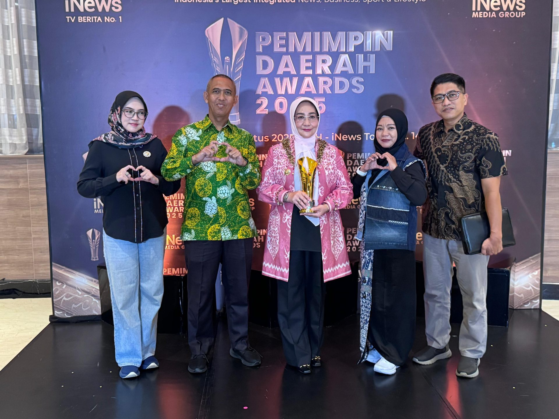 Konsisten Membangun Pariwisata dan UMKM, Sri Juniarsih Diganjar Penghargaan Pemimpin Daerah Awards 2025 