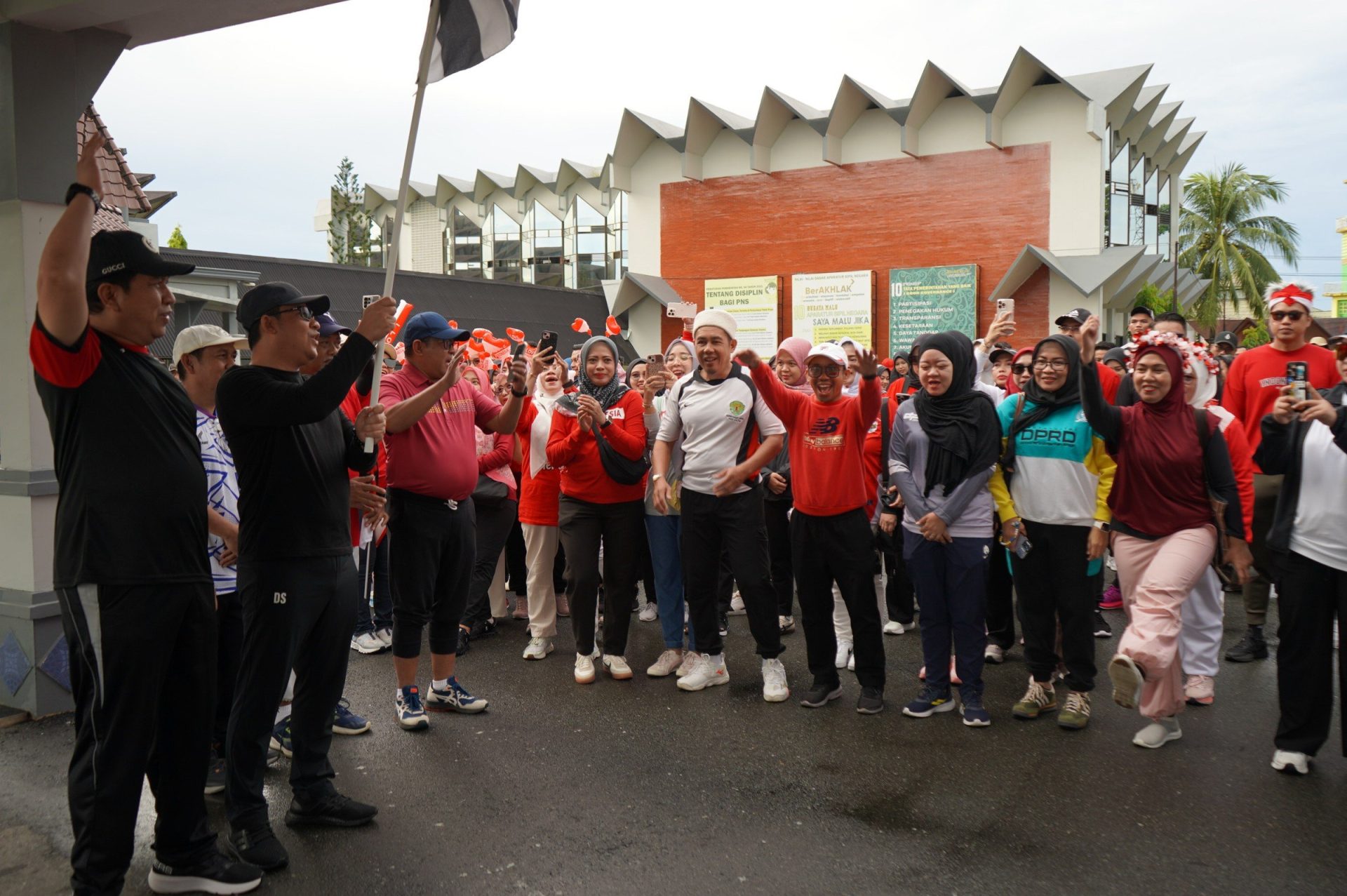 DPRD Kaltim Gelar Jalan Santai, Sapto Setyo Pramono: Ini Wujud Kebersamaan