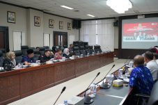 Hasanuddin Mas’ud Soroti Desa di Kaltim Belum Nikmati Listrik dan Air Bersih