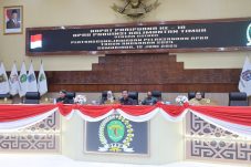 Ekti Imanuel Sebut Laporan Keuangan APBD Jadi Tolok Ukur Kinerja Pembangunan Daerah