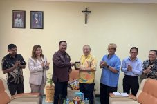 Ekti Imanuel Tegaskan Komitmen DPRD Kaltim Jaga Kerukunan Beragama