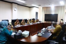 Rapat Internal, Norhayati Usman Minta Jajaran Sekretariat DPRD Kaltim Optimalisasi Penyerapan Anggaran
