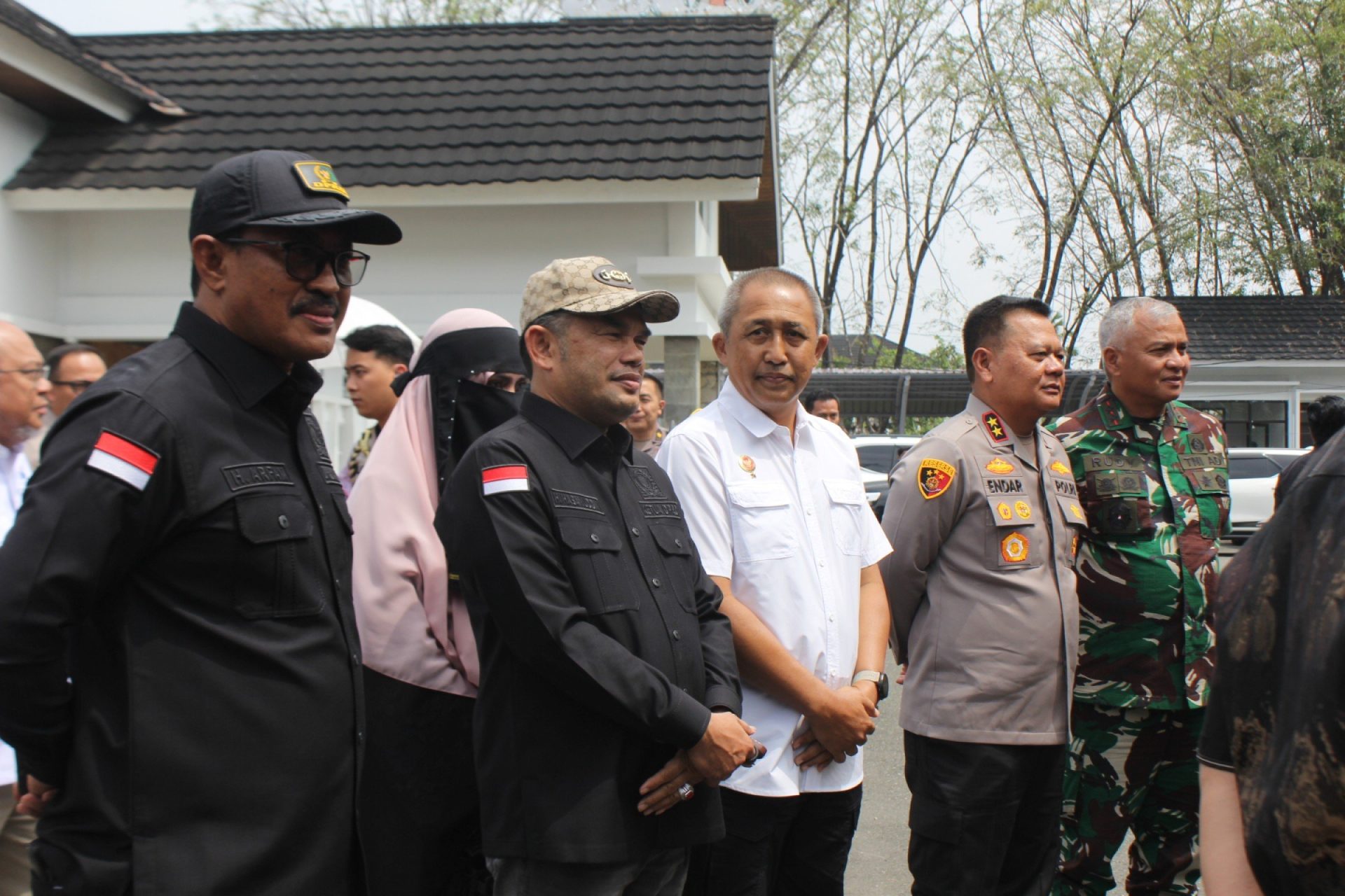 Hadiri Penyerahan Program, Hasanuddin Mas’ud Sebut Gratispol dan Jospol Bantuan Nyata untuk Rakyat