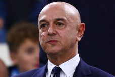 Bos Tottenham Hotspur Daniel Levy Mundur, Fans Spurs Bahagia