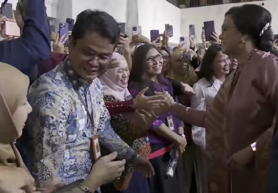 Tangis Sri Mulyani saat sertijab Menkeu