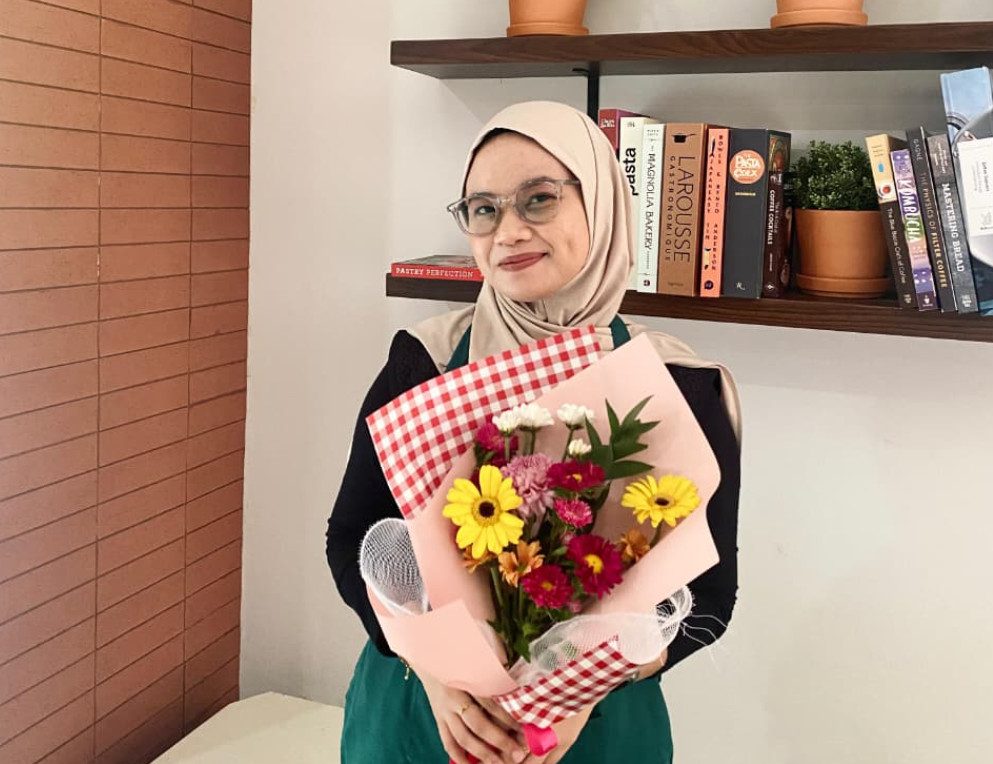 Meisy Warsita owner Maiku Florist