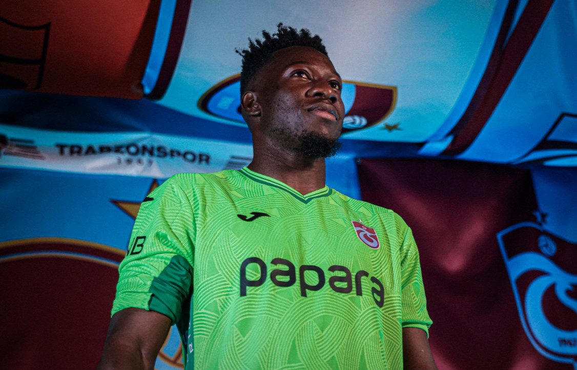 Andre Onana ke Trabzonspor, Saatnya Altay Bayindir Bersinar Jaga Gawang Manchester United