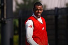 Champions League Liverpool vs Atletico Madrid, Arne Slot Sebut Alexander Isak Cuma Bisa Main 45 Menit