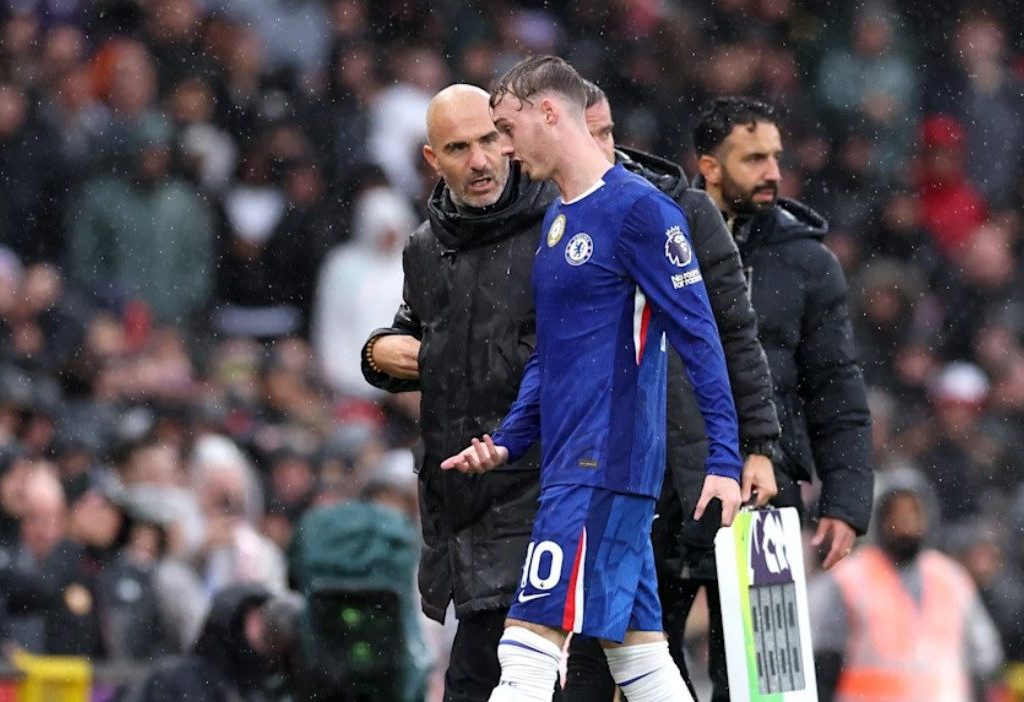 Pelatih Enzo Maresca di laga Manchester United vs Chelsea