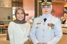 Ada Peran MUA Lokal Berau Wiwie Amieer Dibalik Penampilan Elegan Bupati Sri Juniarsih