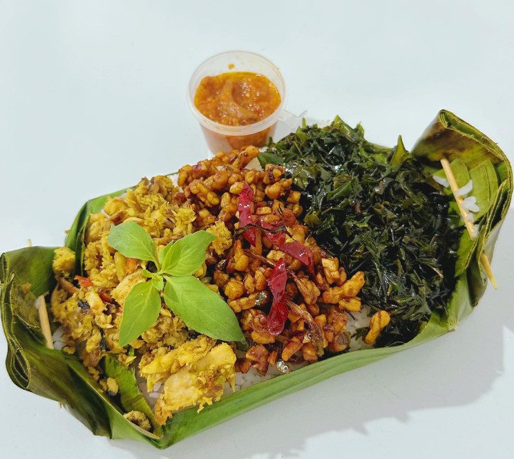 Nasi bakar sambal tuna khas Cafe Chinggu