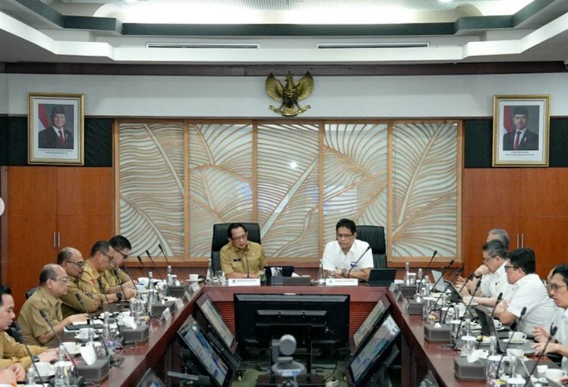 Mendagri Tito Karnavian dan Menkeu Purbaya Yudhi Sadewa (Instagram/@menkeuri)