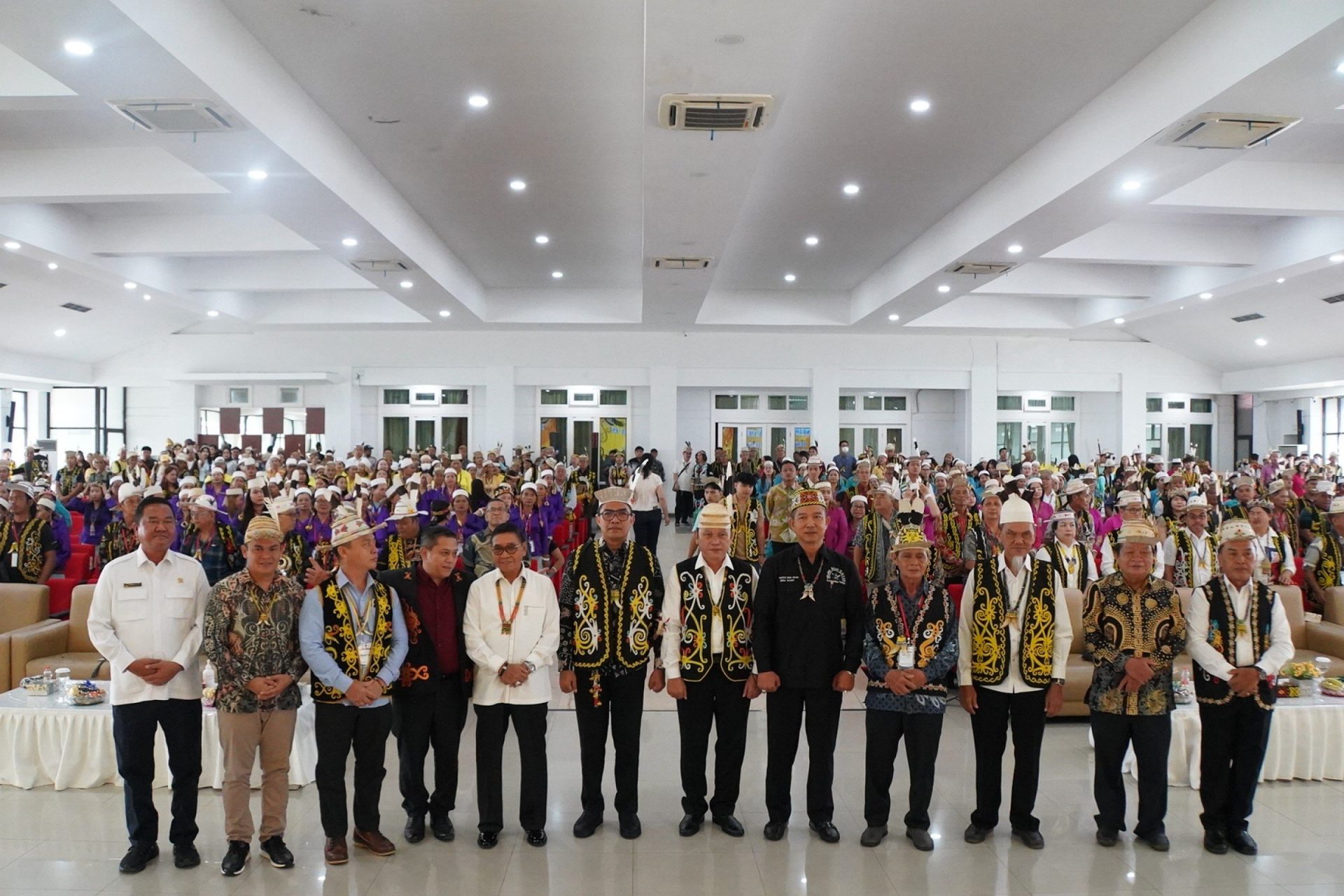 Ekti Imanuel Sebut Peningkatan SDM Warga Dayak Kunci Sukses Pembangunan