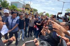 Temui Massa Aksi Demonstrasi, DPRD Berau Janji Tampung Aspirasi Masyarakat